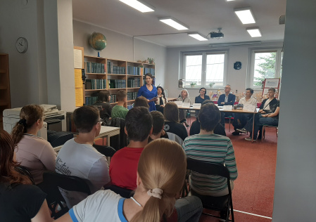 Debata "Książka czy smartfon? O roli książki w dobie mediów społecznościowych"