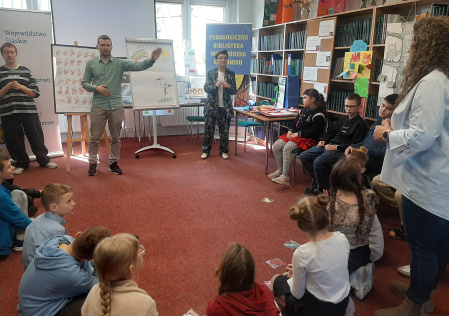 Język, który łączy - międzypokoleniowe warsztaty migania