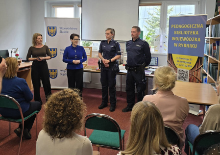 Spotkanie edukacyjne w Bibliotece – bezpieczeństwo seniorów